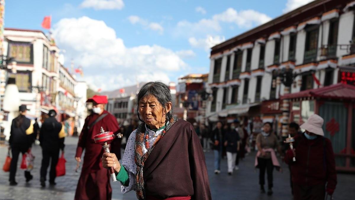 1,300-year-old Tibetan temple benefits from government funding