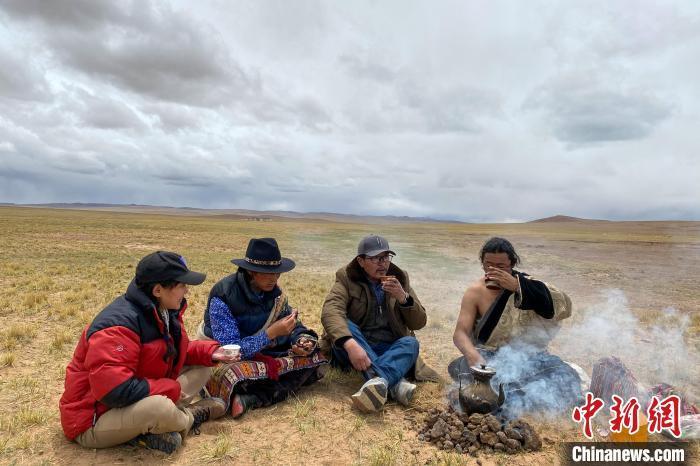 Pema Tso: bringing suggestions for Xizang from field study