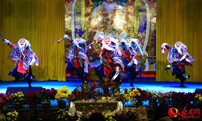 Tibetan opera well inherited, generates wealth for residents in SW China's Xizang