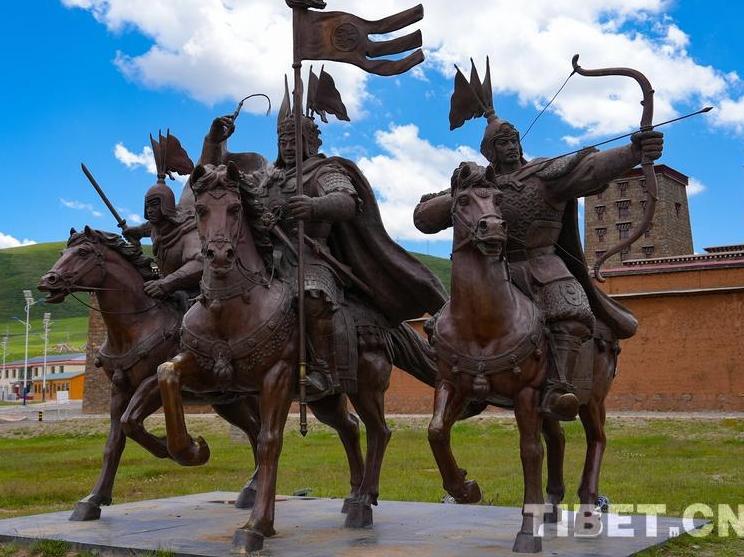 Tarlag County, Golok, Qinghai Province: Lion and Dragon Palace of King Gesar