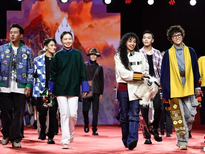 Lhasa, Xizang: Fashion Show, a Visual Feast