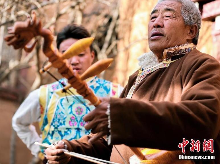 Uncle Zhaxi’s 50 Years of Persistence for Batang Xianzi Dance