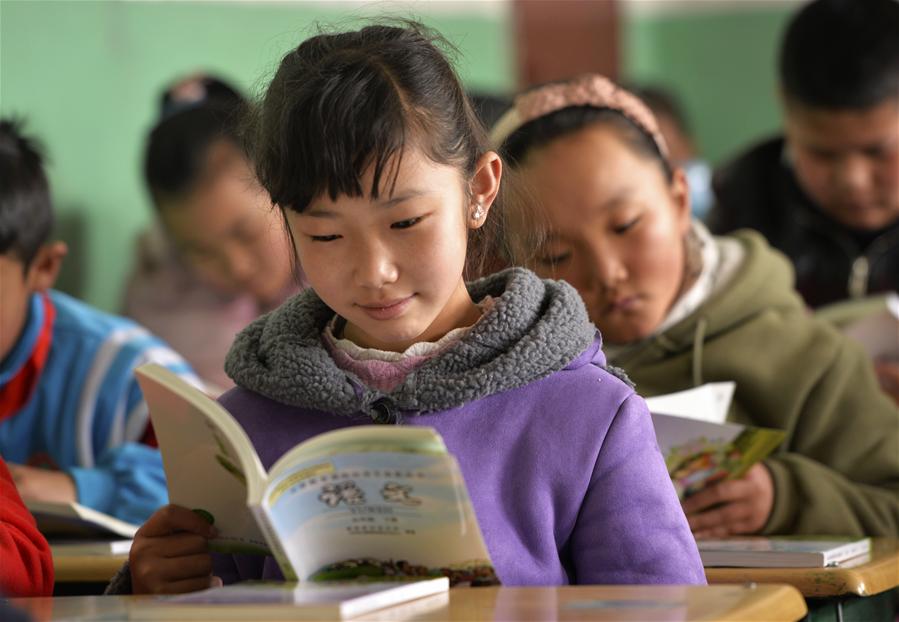 Lhasa: new books sent when school opens