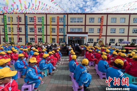 Tibet builds first prefabricated steel structure teaching building