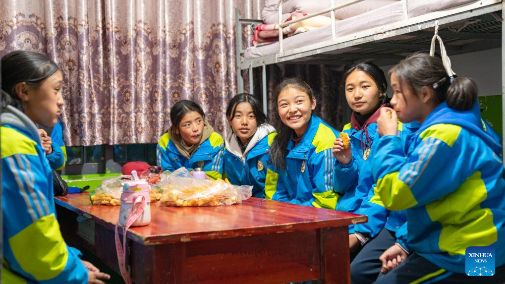School life in Damxung County, China's Xizang