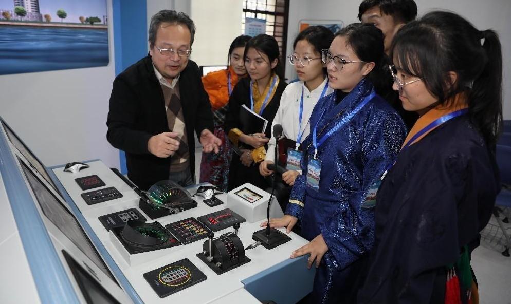 Qinghai middle school flourishing under paired assistance from Shanghai