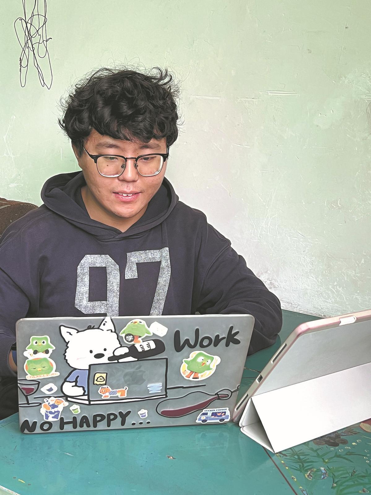 Teacher bridges cultures through Tibetan language