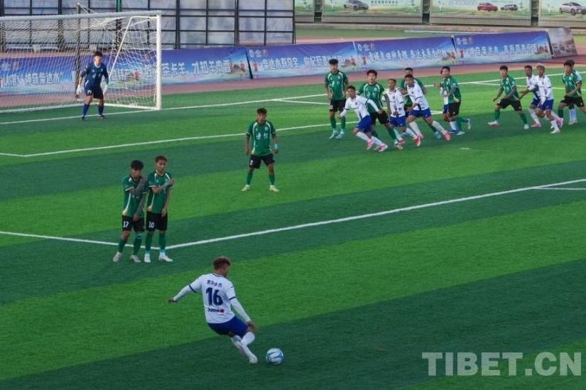 Highland Football Fought with Full Commitment in Qinghai