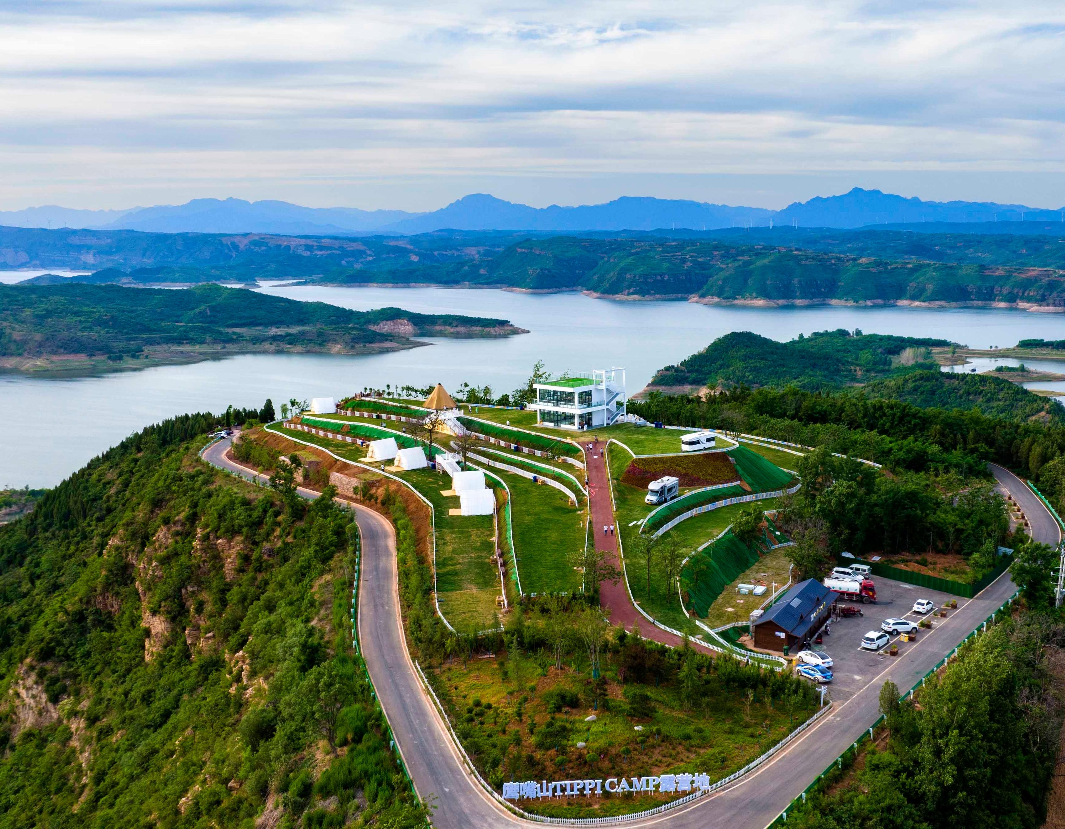 Eurasian journalists experience Chinese culture amid natural beauty