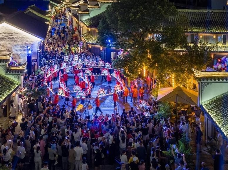 Celebrating Mid-Autumn Festival across China with joy, tradition