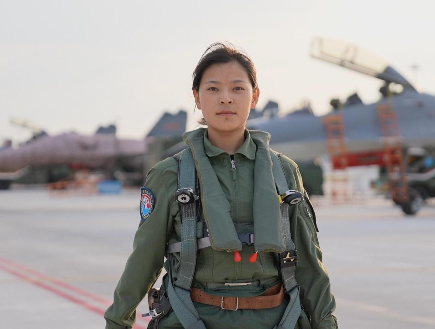 First female fighter pilot from Xizang takes her dream to the skies