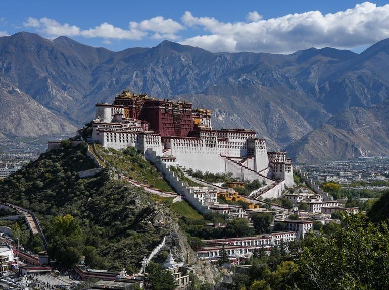 Over 58,000 tourist resources identified in Xizang