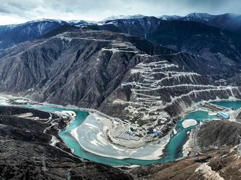 Xizang's first ultra-high voltage power link begins operations