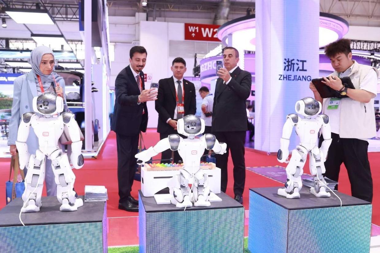 Connecting the world through openness and cooperation for a shared future