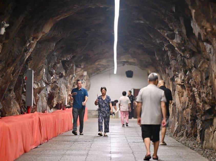 Fuzhou makes tunnels, air-raid shelters and metro stations available as public cooling spaces