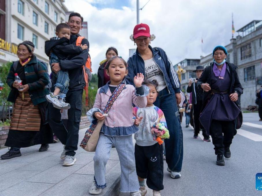 Mudslide-affected people return home in Gyirong Town, China's Xizang