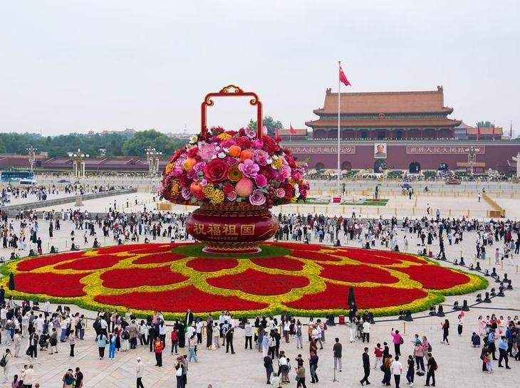 National Day floral displays in festive Beijing tell tough past, promising future