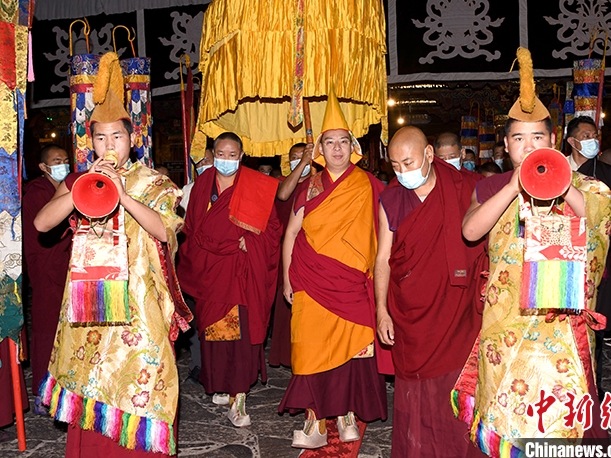 Panchen Rinpoche attends religious activities in Tibet