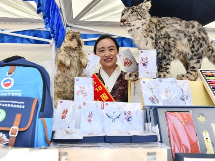 Cultural and creative products fair held in Tibet Museum