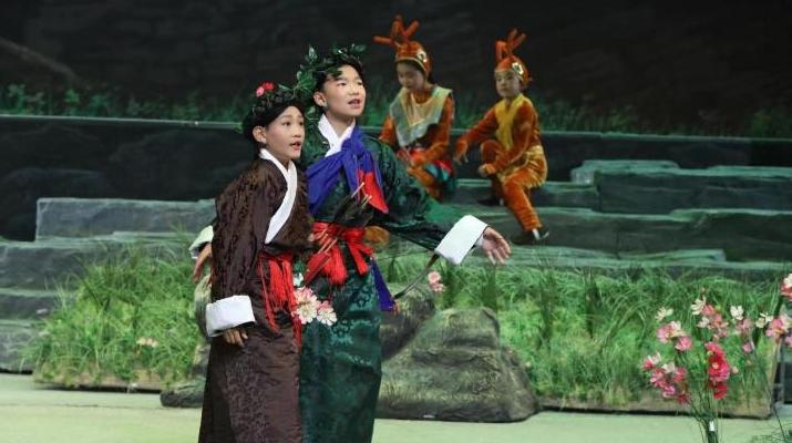 Tibet Story: Child actor sings Tibetan opera beyond plateau