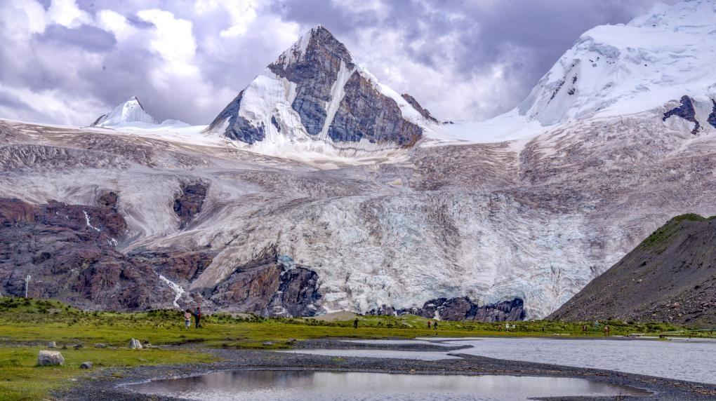 View of Sapukonglagabo Mountain in SW China's Tibet