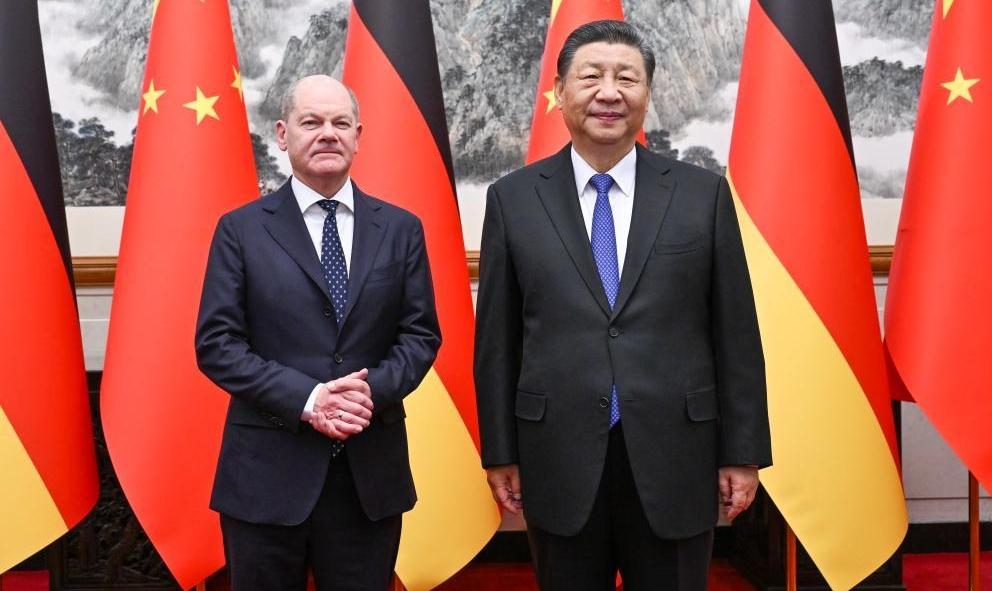 Xi meets German chancellor, calls for achieving mutual success