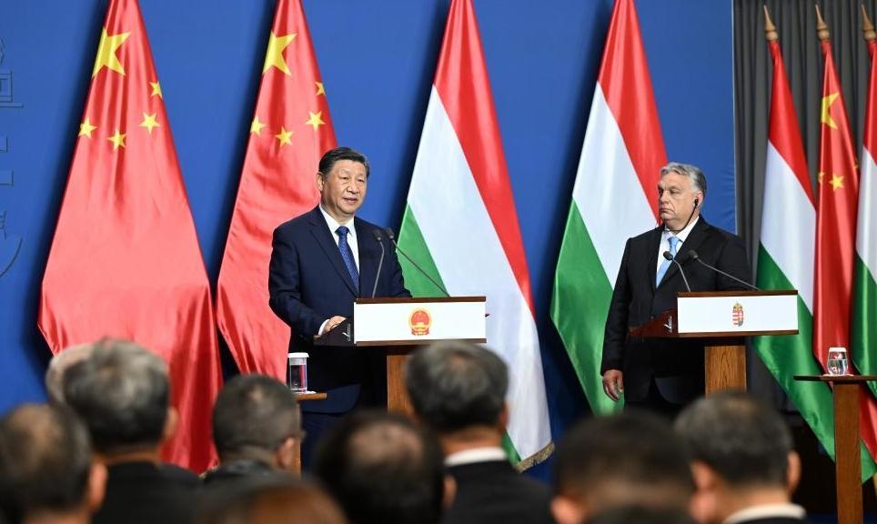 Xi, Orban jointly meet press in Budapest