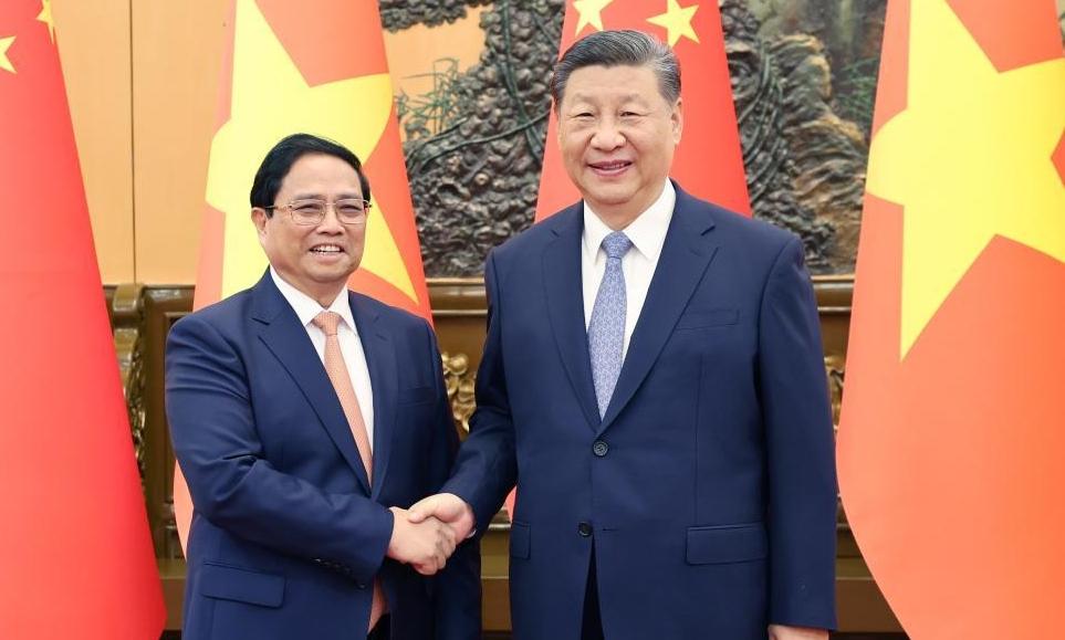 Xi meets Vietnamese PM