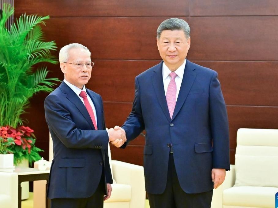 Xi expresses confidence in Macao's new chief executive