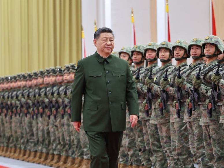 Xi inspects PLA garrison in Macao