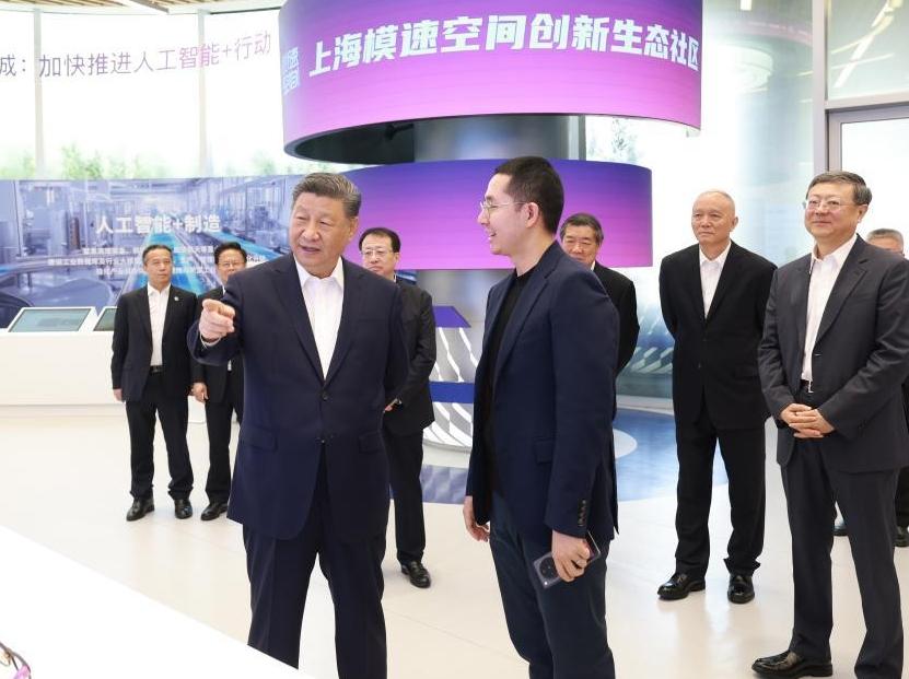 Xinhua Headlines: Xi inspects Shanghai large-model incubator, underscoring China's AI ambitions