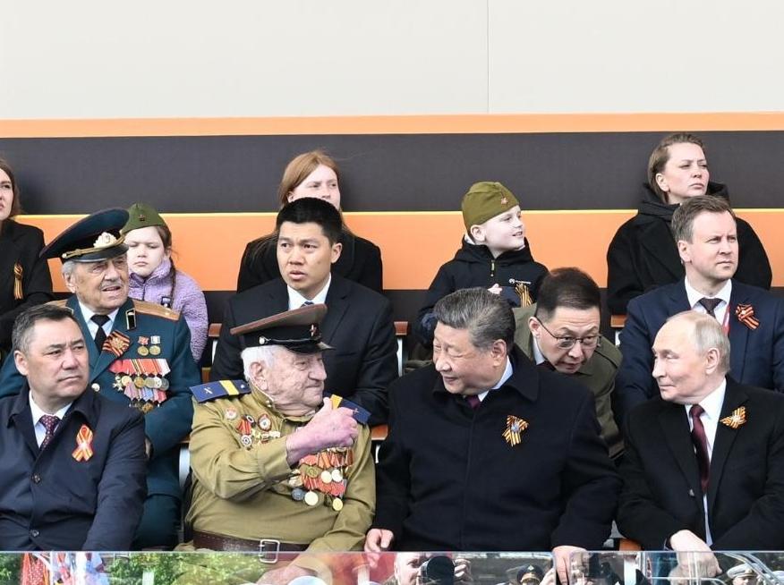 Xi attends Russia's Victory Day celebrations