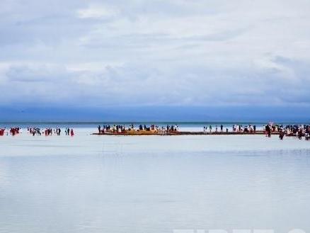 Study Tour of Hong Kong Teenagers in Qinghai: Explore the Nature and Culture of Qinghai Lake and Chaka Salt Lake