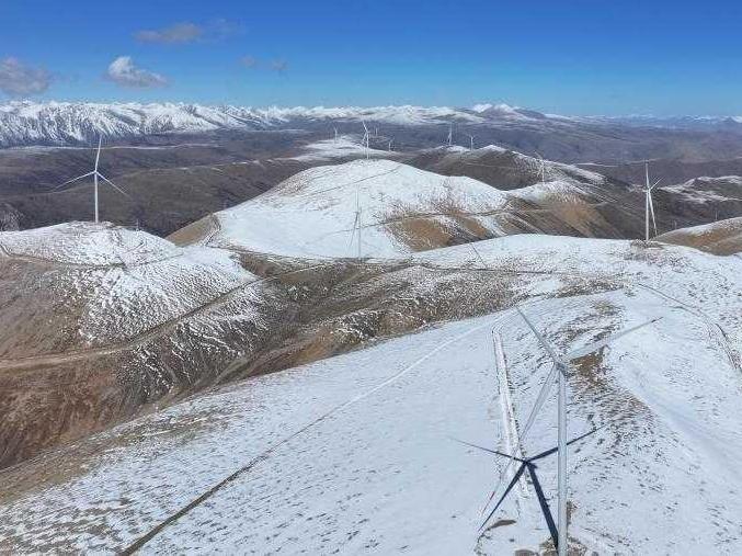 World's highest wind farm powers up clean energy development