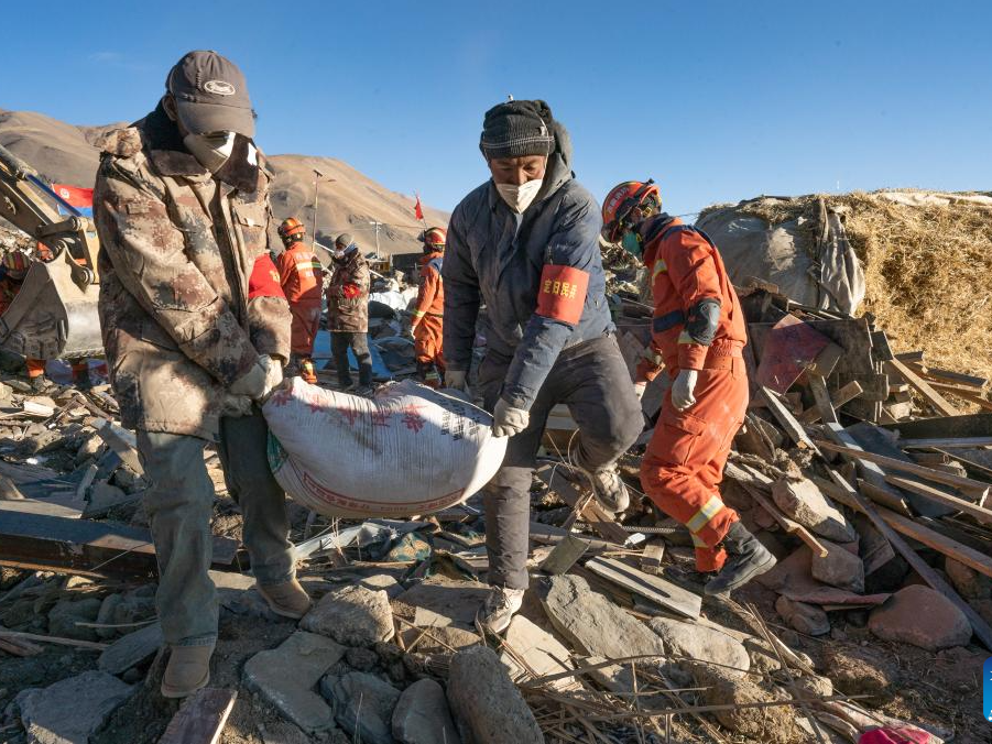 Debris removal and property retrieving efforts in process in quake-hit Xizang