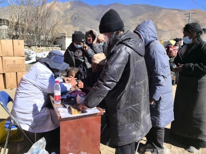 All-out Medical Efforts for Quake-hit Area in Xigaze, Xizang