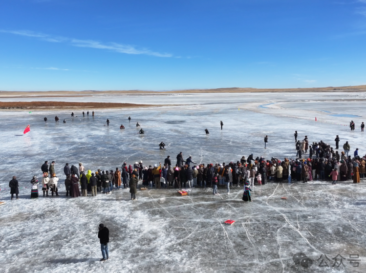 Appreciating the Charm of Ice Sports in Nagqu, Xizang!