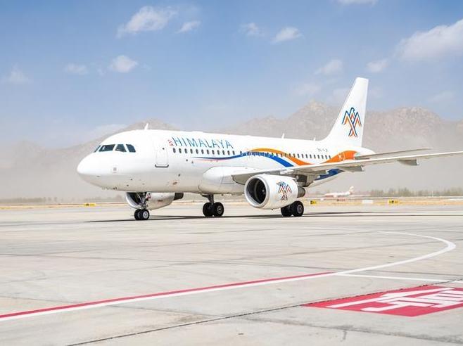 Xizang's civil aviation sector takes to the skies, boosting trade, tourism