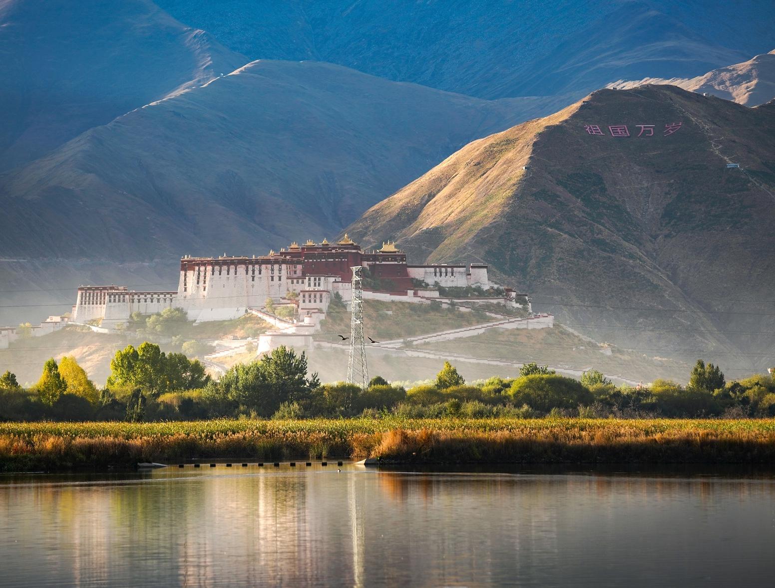 Encounter Early Summer in Lhalu Wetland