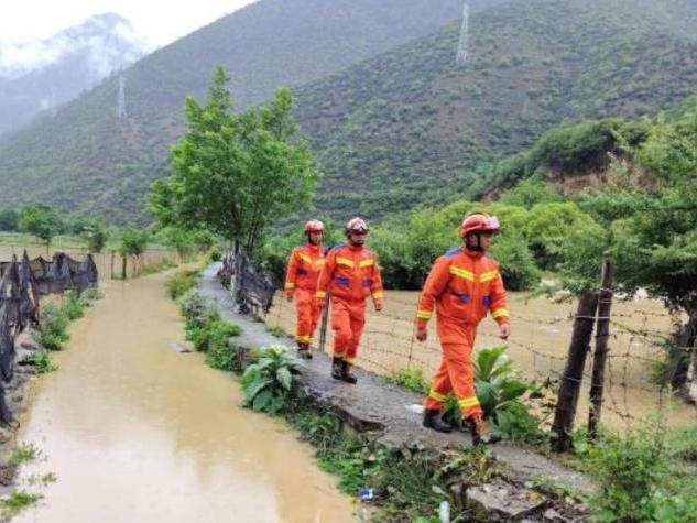 Heavy rain & severe convection warnings issued as holiday ends; SW China's Yunnan races for rescue