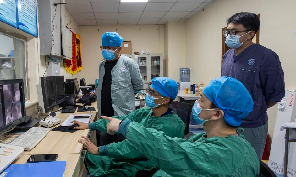 Hospitals nationwide deploy over 2,000 experts to assist medical institutions in Xizang