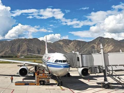 Xizang air travel sees six-decade strong surge