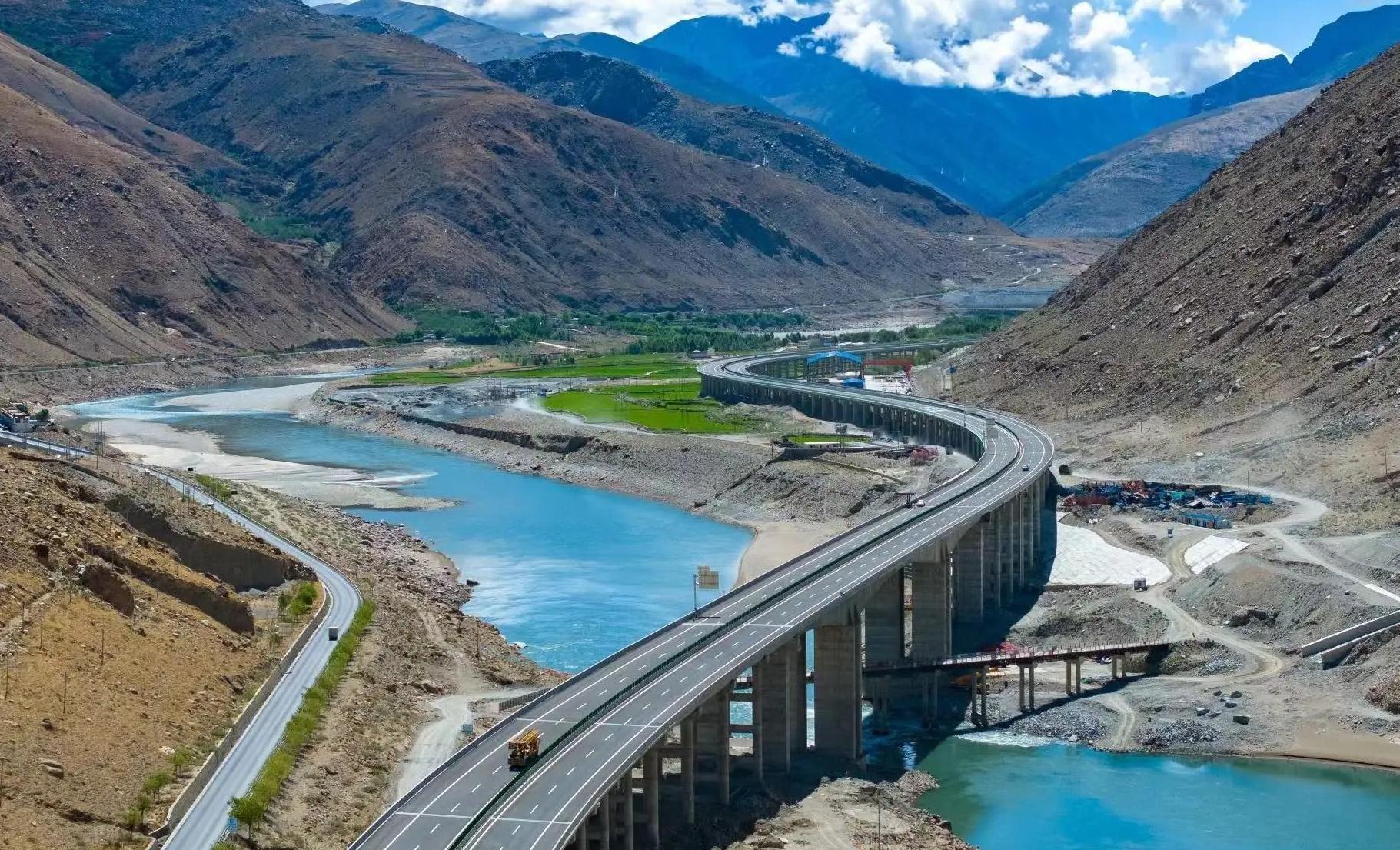 Xizang's highway network grows to 125,200 kilometers