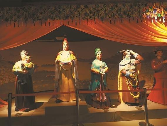 Songtsen Gampo Memorial Hall and Horkhang Manor in Medro Gongkar  County are open to the public<br>