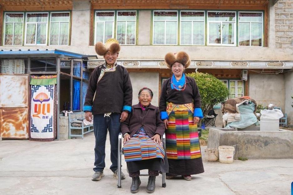 Pic story: former serf embraces new life in China's Xizang