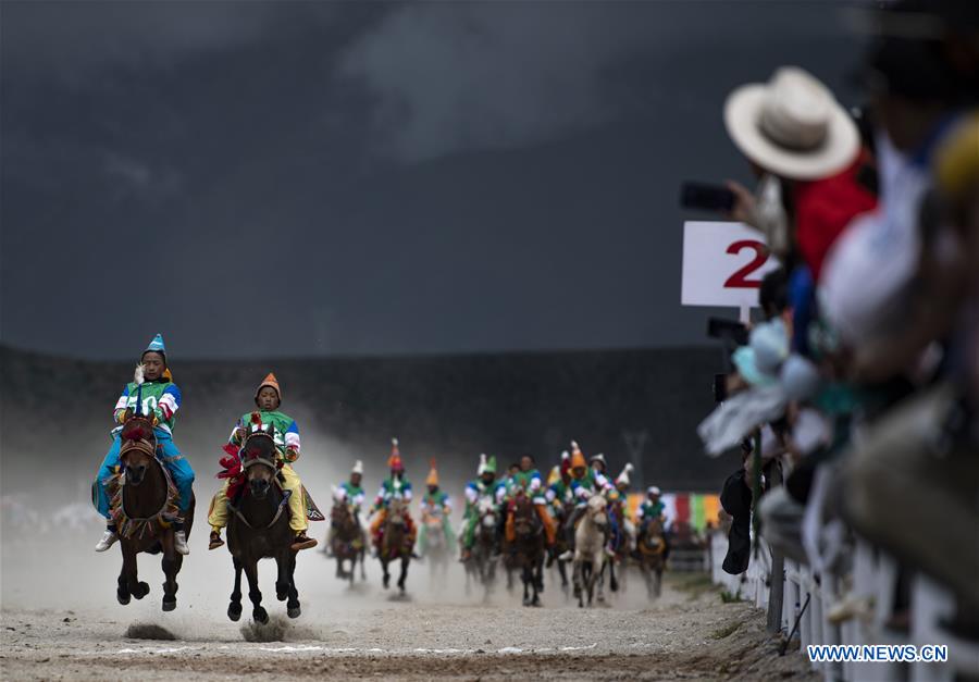 Dangjiren horse racing festival held in Damxung County, Tibet