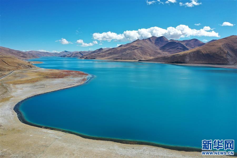 Scenery of Yamzbog Yumco Lake in China's Tibet