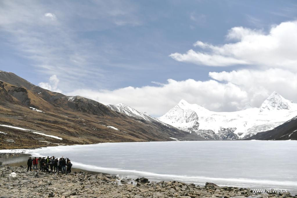 Scenery of Sapukonglagabo Mountain in Nagqu, China's Tibet