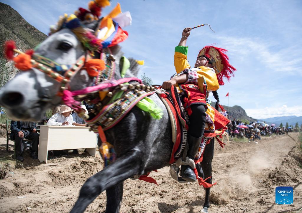Annual horse racing event held in China's Tibet