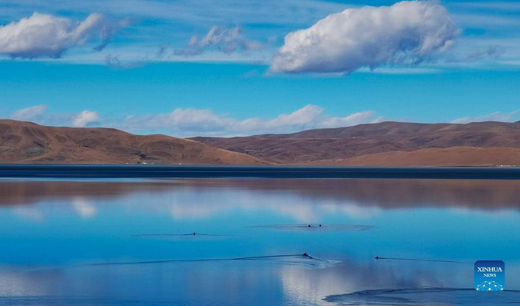 Winter scenery of Zhegu lake in Shannan City, Tibet